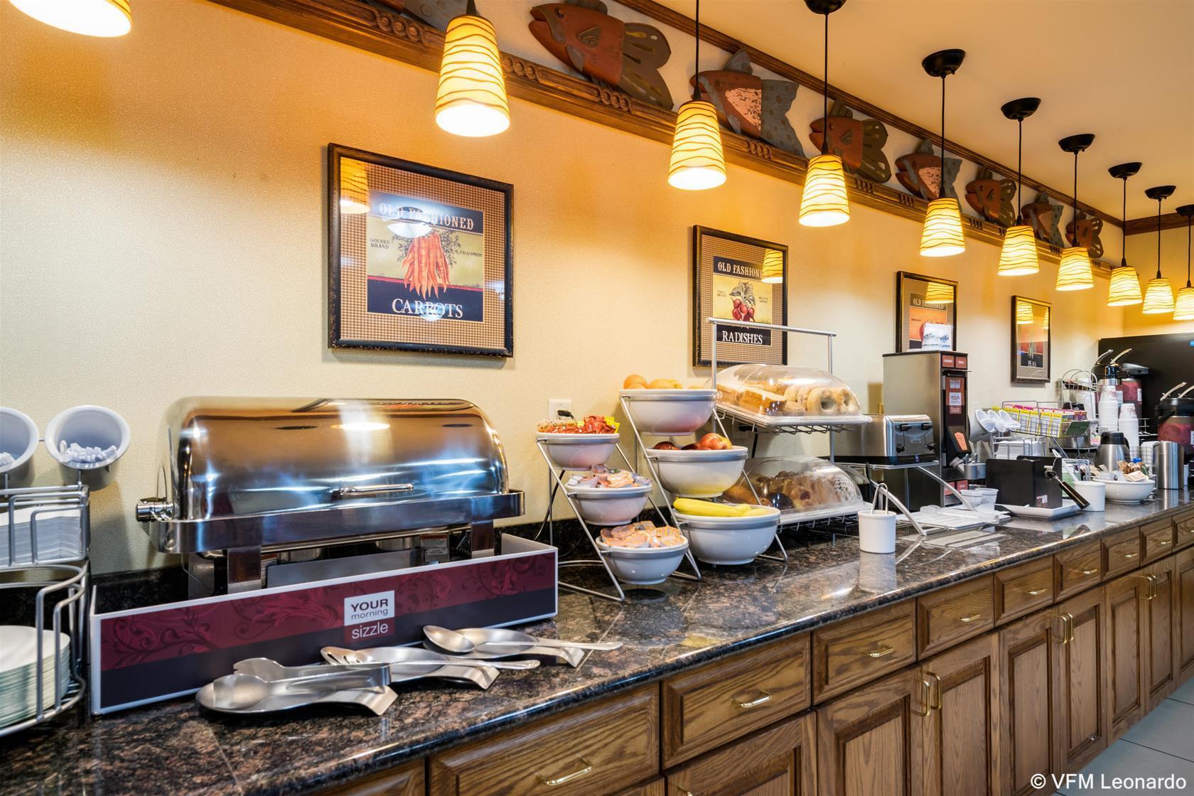 דובר Comfort Inn & Suites מראה חיצוני תמונה