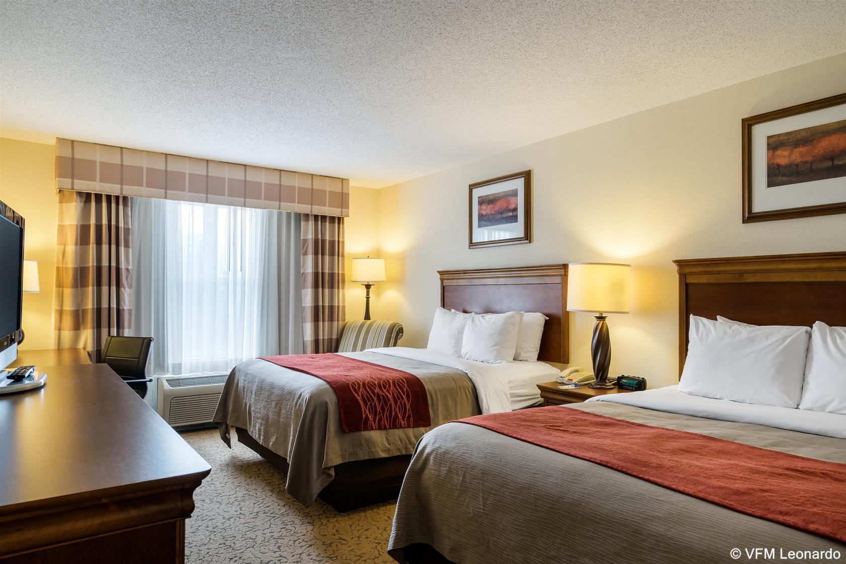 דובר Comfort Inn & Suites מראה חיצוני תמונה