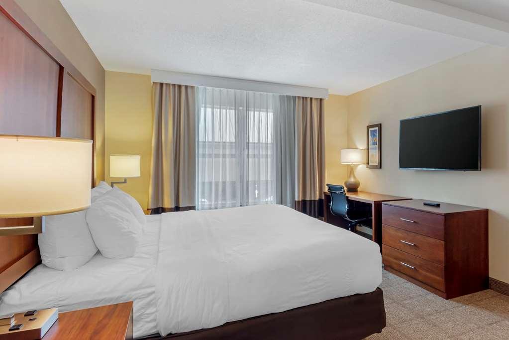 דובר Comfort Inn & Suites חדר תמונה